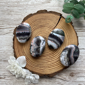 Amethyst Lace Agate Palmstone