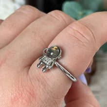 Load image into Gallery viewer, Labradorite Astronaut S925 Ring
