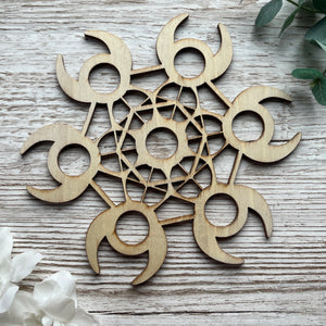 MISFIT: Etched Wood Plate - Sphere Holder