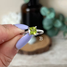 Load image into Gallery viewer, Square Peridot S925 Ring
