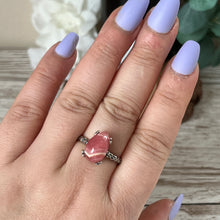 Load image into Gallery viewer, Hearts Rhodochrosite A S925 Ring
