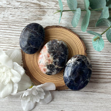 Load image into Gallery viewer, Iolite Sunstone (Cordierite) Palmstone

