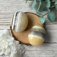 Load image into Gallery viewer, Zebra Calcite Palmstone
