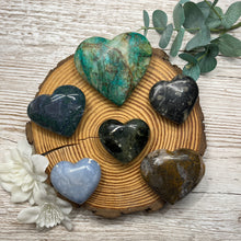 Load image into Gallery viewer, Hearts: Mix Minerals
