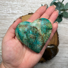 Load image into Gallery viewer, Hearts: Mix Minerals
