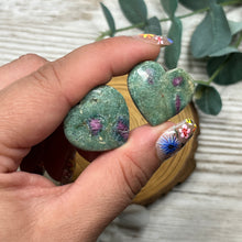 Load image into Gallery viewer, Hearts: Mix Minerals
