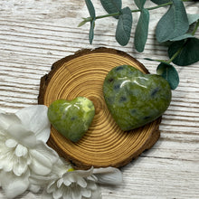 Load image into Gallery viewer, Hearts: Mix Minerals
