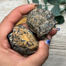 Load image into Gallery viewer, Raw Specimen: Ocos Geode "d"
