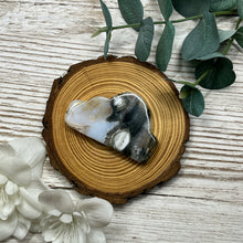 Load image into Gallery viewer, Bubble Ocean Jasper Cloud
