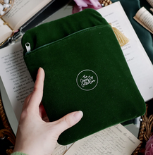 Load image into Gallery viewer, Literati Kindle &amp; E-Reader Sleeve - Green - The Quirky Cup Collective
