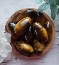 Load image into Gallery viewer, Tiger&#39;s Eye Shiva
