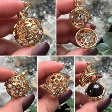 Load image into Gallery viewer, Locket Pendant Metal: Gold Ball of Stars
