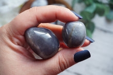 Load image into Gallery viewer, Purple Agate Cuddle
