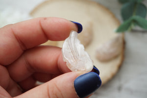 Mini Flower Agate Feather Carving