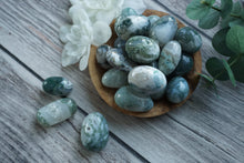 Load image into Gallery viewer, Moss Agate Cuddle
