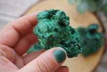 Load image into Gallery viewer, Raw Velvet Malachite N
