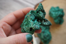 Load image into Gallery viewer, Raw Velvet Malachite P
