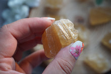Load image into Gallery viewer, Raw Honey Calcite
