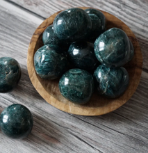 Load image into Gallery viewer, Flashy Green Apatite Cuddle
