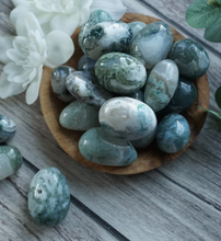 Load image into Gallery viewer, Moss Agate Cuddle
